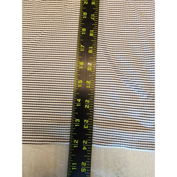 Lululemon Swiftly Tech Racerback SZ 6 Black White Stripe - Picture 9 of 9